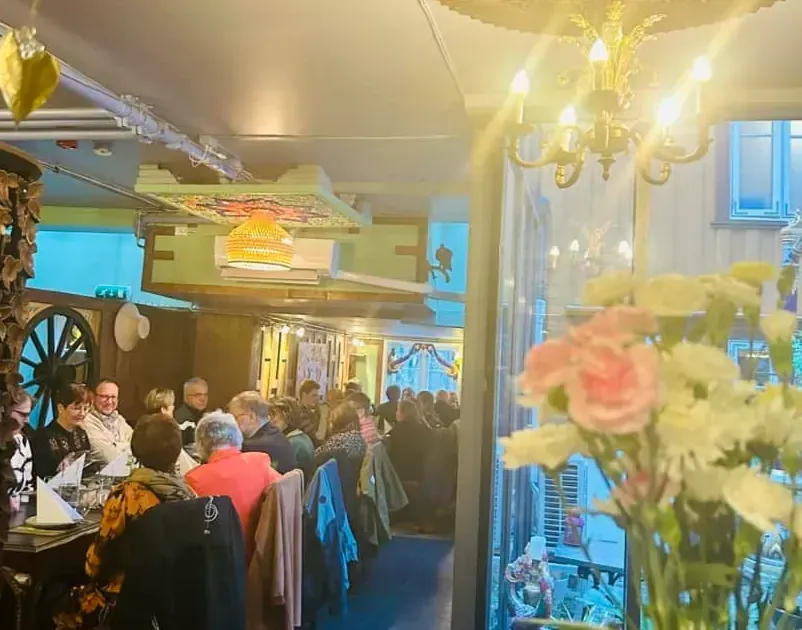 Fullt hus en travel kveld