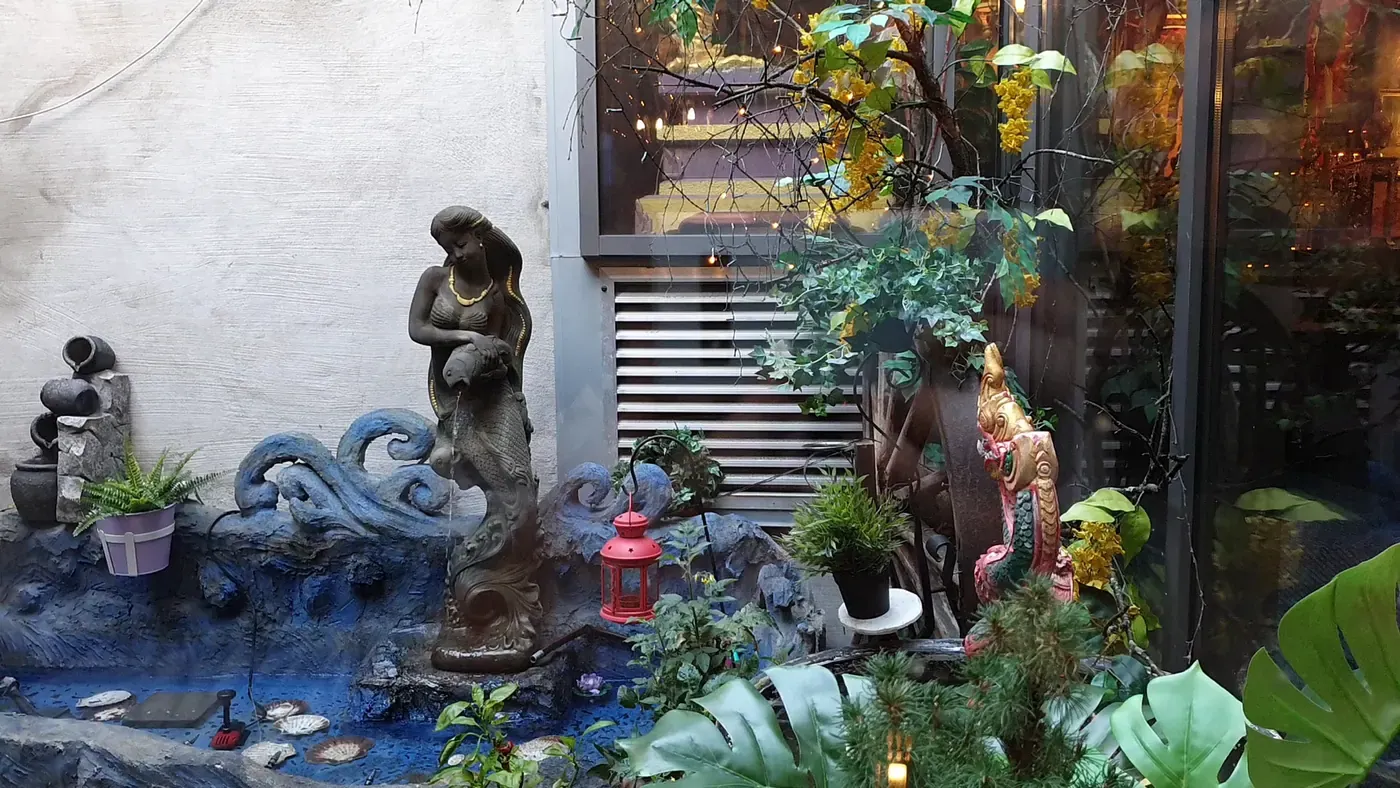 Statue i hagen